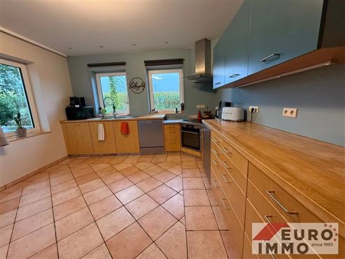 Willkommen in Ihrer exklusiven Familienvilla mit höchstem Wohnkomfort in naturverbundener Lage
