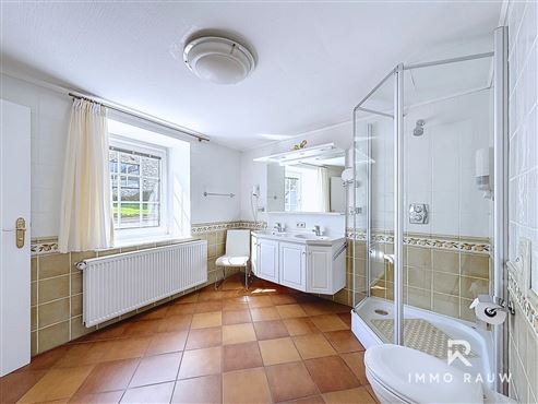 OPTION: Attraktive  Immobilie mit 5 Wohneinheiten in Weywertz - Vielseitige Nutzungsmöglichkeiten!