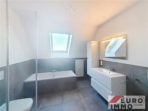 Stilvolles und modernes Wohnen nahe aller Annehmlichkeiten im Grenzgebiet – Duplex-Wohnung mit Gartennutzung und Garage