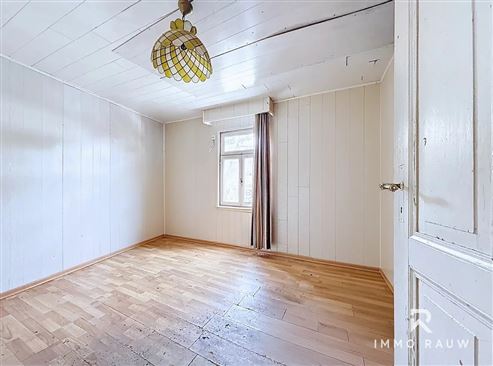 Einzigartige Immobilie im Herzen von Burg-Reuland – Ehemaliges Gasthaus mit Burgblick