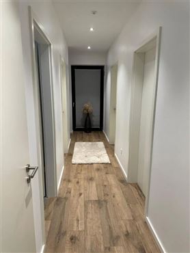 Exklusive Duplex-Wohnung mit Bungalow Charakter in begehrter Wohnlage: Stadtnah, ruhig und umgeben von Natur – Waldnähe inklusive