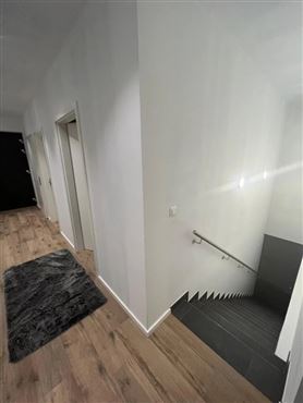 Exklusive Duplex-Wohnung mit Bungalow Charakter in begehrter Wohnlage: Stadtnah, ruhig und umgeben von Natur – Waldnähe inklusive