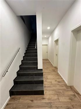 Exklusive Duplex-Wohnung mit Bungalow Charakter in begehrter Wohnlage: Stadtnah, ruhig und umgeben von Natur – Waldnähe inklusive