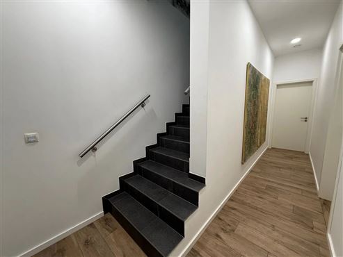 Exklusive Duplex-Wohnung mit Bungalow Charakter in begehrter Wohnlage: Stadtnah, ruhig und umgeben von Natur – Waldnähe inklusive