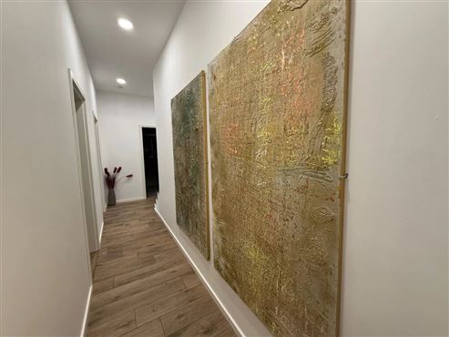 Exklusive Duplex-Wohnung mit Bungalow Charakter in begehrter Wohnlage: Stadtnah, ruhig und umgeben von Natur – Waldnähe inklusive