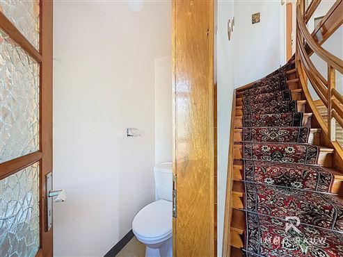 VERKAUFT: Großzügiges Wohnhaus mit Ausbaumöglichkeiten zu verkaufen - Zentrale Lage in Recht!
