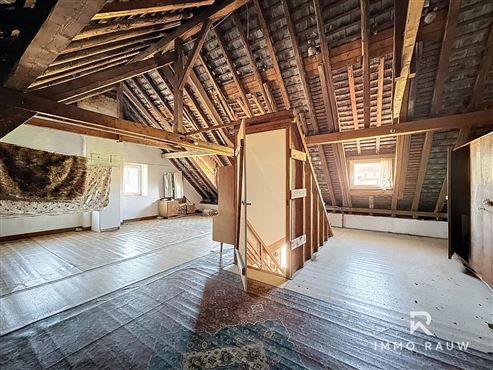 VERKAUFT: Großzügiges Wohnhaus mit Ausbaumöglichkeiten zu verkaufen - Zentrale Lage in Recht!