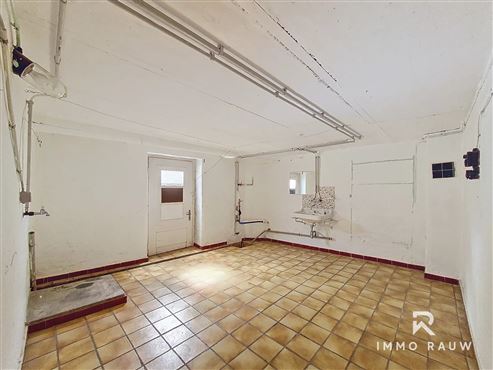 VERKAUFT: Großzügiges Wohnhaus mit Ausbaumöglichkeiten zu verkaufen - Zentrale Lage in Recht!
