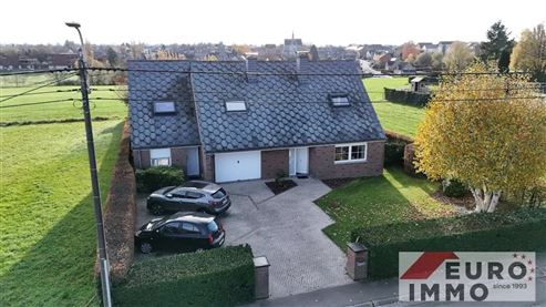 Ein Haus – zwei Wohneinheiten: Gepflegtes EFH mit separater Einliegerwohnung in grüner, ruhiger Lage und schneller Anbindung an zahlreiche Annehmlichkeiten