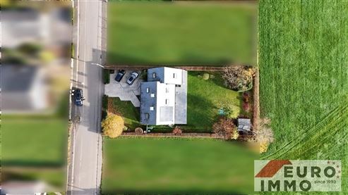 Ein Haus – zwei Wohneinheiten: Gepflegtes EFH mit separater Einliegerwohnung in grüner, ruhiger Lage und schneller Anbindung an zahlreiche Annehmlichkeiten