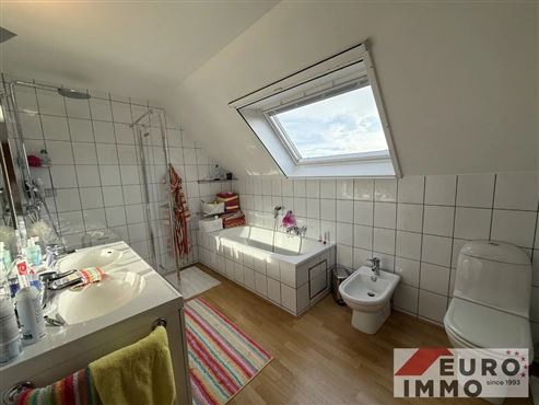 Ein Haus – zwei Wohneinheiten: Gepflegtes EFH mit separater Einliegerwohnung in grüner, ruhiger Lage und schneller Anbindung an zahlreiche Annehmlichkeiten