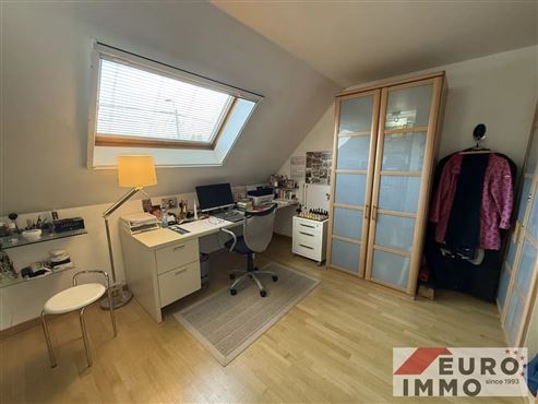 Ein Haus – zwei Wohneinheiten: Gepflegtes EFH mit separater Einliegerwohnung in grüner, ruhiger Lage und schneller Anbindung an zahlreiche Annehmlichkeiten