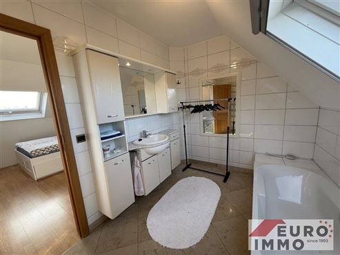 Ein Haus – zwei Wohneinheiten: Gepflegtes EFH mit separater Einliegerwohnung in grüner, ruhiger Lage und schneller Anbindung an zahlreiche Annehmlichkeiten