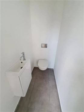 Stylische Neubauwohnung im Herzen von Eupen – ideal für alle, die kurze Wege lieben.