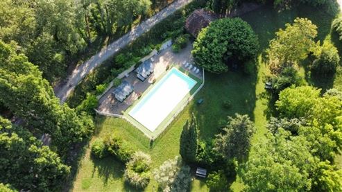 Außergewöhnliches Anwesen im Herzen der Drôme Provençale: Charmantes Hotel mit vielseitigem Potenzial – neu zu gestalten als Hotelprojekt, Gästehaus oder Familienanwesen