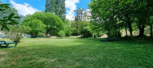 Außergewöhnliches Anwesen im Herzen der Drôme Provençale: Charmantes Hotel mit vielseitigem Potenzial – neu zu gestalten als Hotelprojekt, Gästehaus oder Familienanwesen