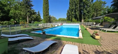 Außergewöhnliches Anwesen im Herzen der Drôme Provençale: Charmantes Hotel mit vielseitigem Potenzial – neu zu gestalten als Hotelprojekt, Gästehaus oder Familienanwesen