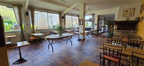 Außergewöhnliches Anwesen im Herzen der Drôme Provençale: Charmantes Hotel mit vielseitigem Potenzial – neu zu gestalten als Hotelprojekt, Gästehaus oder Familienanwesen