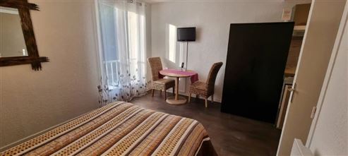 Außergewöhnliches Anwesen im Herzen der Drôme Provençale: Charmantes Hotel mit vielseitigem Potenzial – neu zu gestalten als Hotelprojekt, Gästehaus oder Familienanwesen