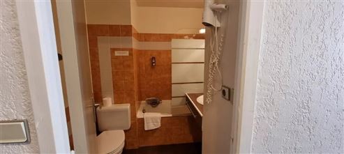 Außergewöhnliches Anwesen im Herzen der Drôme Provençale: Charmantes Hotel mit vielseitigem Potenzial – neu zu gestalten als Hotelprojekt, Gästehaus oder Familienanwesen