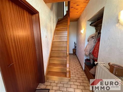 Ein kleines Juwel im Herzen von Membach: Charme und Authentizität in idealer Lage, die dörfliche Ruhe, Natur und hervorragende Erreichbarkeit vereint