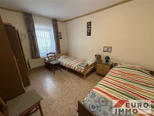 Ein kleines Juwel im Herzen von Membach: Charme und Authentizität in idealer Lage, die dörfliche Ruhe, Natur und hervorragende Erreichbarkeit vereint