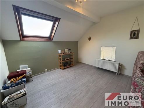 Ein kleines Juwel im Herzen von Membach: Charme und Authentizität in idealer Lage, die dörfliche Ruhe, Natur und hervorragende Erreichbarkeit vereint