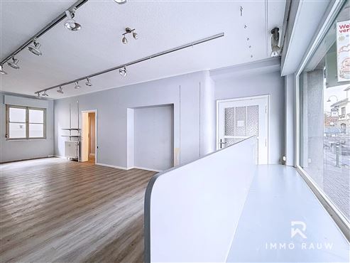 OPTION: Attraktive Investmentmöglichkeit im Herzen der Stadt – Wohnen & Gewerbe vereint