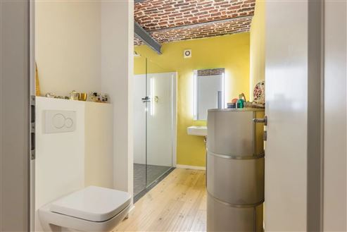 Aufwendig sanierte historische Hofanlage mit Herrenhaus, Zwei-Familienhaus u. großen Stallungen