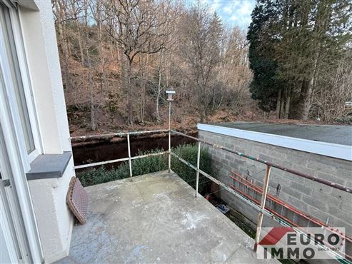 Frisch renovierte Erdgeschoss-Wohnung mit Balkon und Garage in behaglicher Atmosphäre!