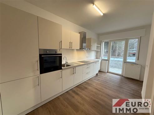 Frisch renovierte Erdgeschoss-Wohnung mit Balkon und Garage in behaglicher Atmosphäre!