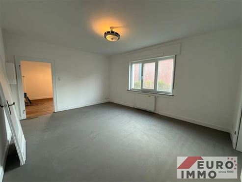 Frisch renovierte Erdgeschoss-Wohnung mit Balkon und Garage in behaglicher Atmosphäre!