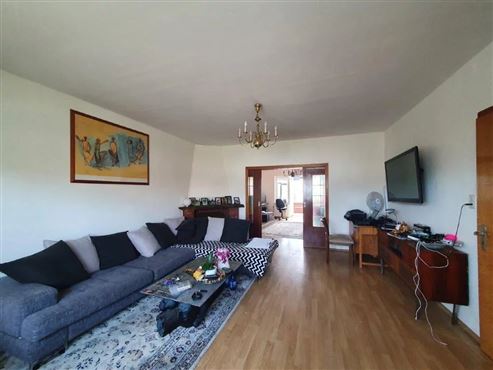 Geräumiges Eckhaus mit Garage und Garten in naturnaher Lage von Walhorn