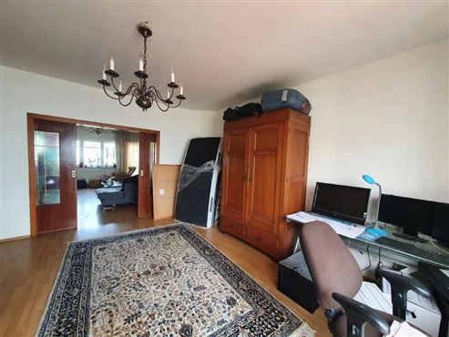 Geräumiges Eckhaus mit Garage und Garten in naturnaher Lage von Walhorn