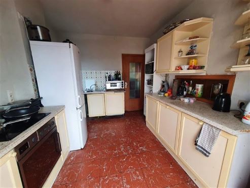 Geräumiges Eckhaus mit Garage und Garten in naturnaher Lage von Walhorn