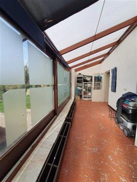 Geräumiges Eckhaus mit Garage und Garten in naturnaher Lage von Walhorn