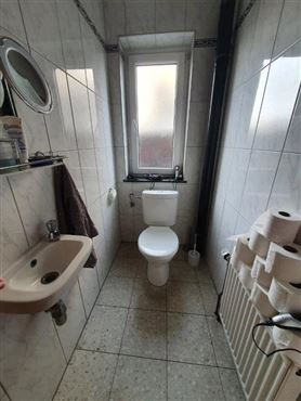 Geräumiges Eckhaus mit Garage und Garten in naturnaher Lage von Walhorn