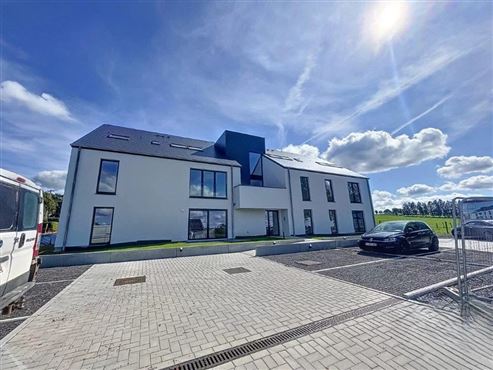 Natur und Mobilität im Einklang – komfortable Dachgeschosswohnung mit modernem, warmem Wohngefühl und optimaler Grenzanbindung an Luxemburg