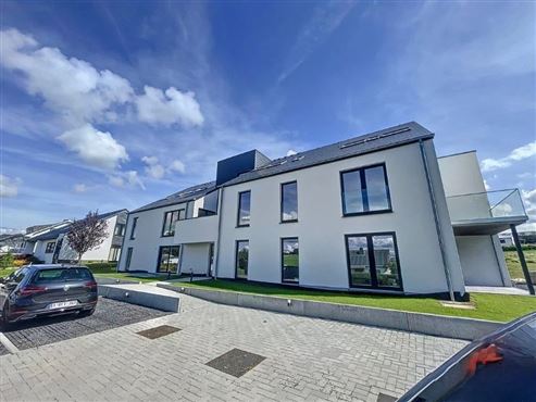 Natur und Mobilität im Einklang – komfortable Dachgeschosswohnung mit modernem, warmem Wohngefühl und optimaler Grenzanbindung an Luxemburg