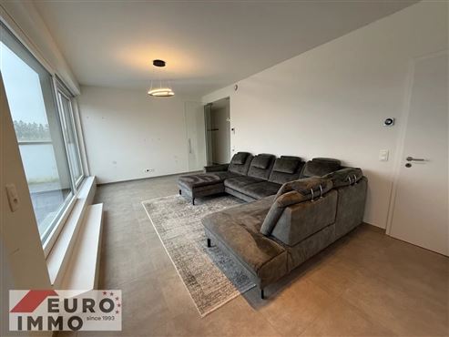 Natur und Mobilität im Einklang – komfortable Dachgeschosswohnung mit modernem, warmem Wohngefühl und optimaler Grenzanbindung an Luxemburg