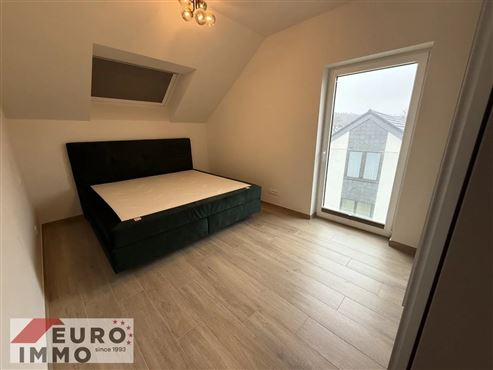 Natur und Mobilität im Einklang – komfortable Dachgeschosswohnung mit modernem, warmem Wohngefühl und optimaler Grenzanbindung an Luxemburg