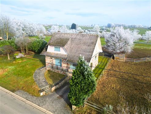Großzügiges Einfamilienhaus mit Garten in Hinderhausen!