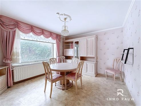 Großzügiges Einfamilienhaus mit Garten in Hinderhausen!