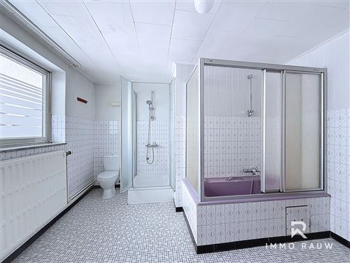 Großzügiges Einfamilienhaus mit Garten in Hinderhausen!
