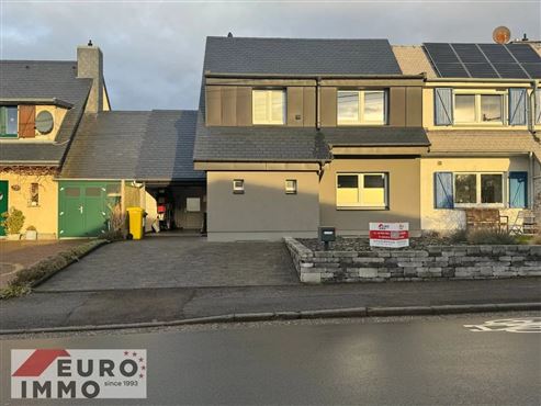 Einziehen & wohlfühlen: Vollständig renoviertes und modernisiertes Einfamilienhaus in idealer Grenzlage