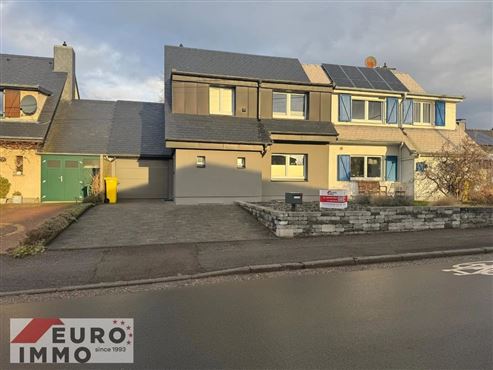 Einziehen & wohlfühlen: Vollständig renoviertes und modernisiertes Einfamilienhaus in idealer Grenzlage