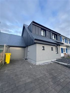 Einziehen & wohlfühlen: Vollständig renoviertes und modernisiertes Einfamilienhaus in idealer Grenzlage