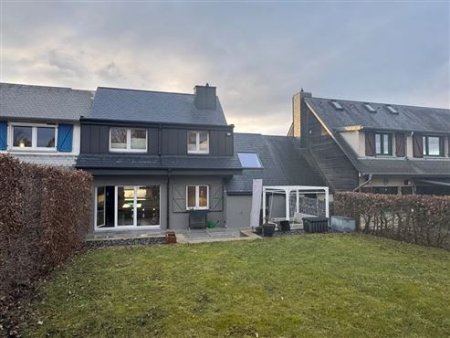 Einziehen & wohlfühlen: Vollständig renoviertes und modernisiertes Einfamilienhaus in idealer Grenzlage