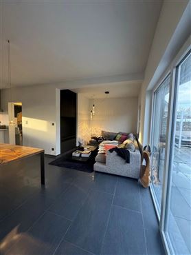 Einziehen & wohlfühlen: Vollständig renoviertes und modernisiertes Einfamilienhaus in idealer Grenzlage