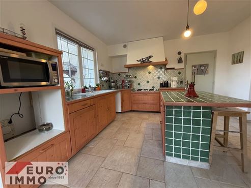 Außergewöhnliche Adresse als Haupt- oder Zweitwohnsitz: prestigeträchtiges Duplex mit Charme, Gemeinschaftspool und großer Terrasse in privilegierter Naturlage im Herzen des französischen Jura